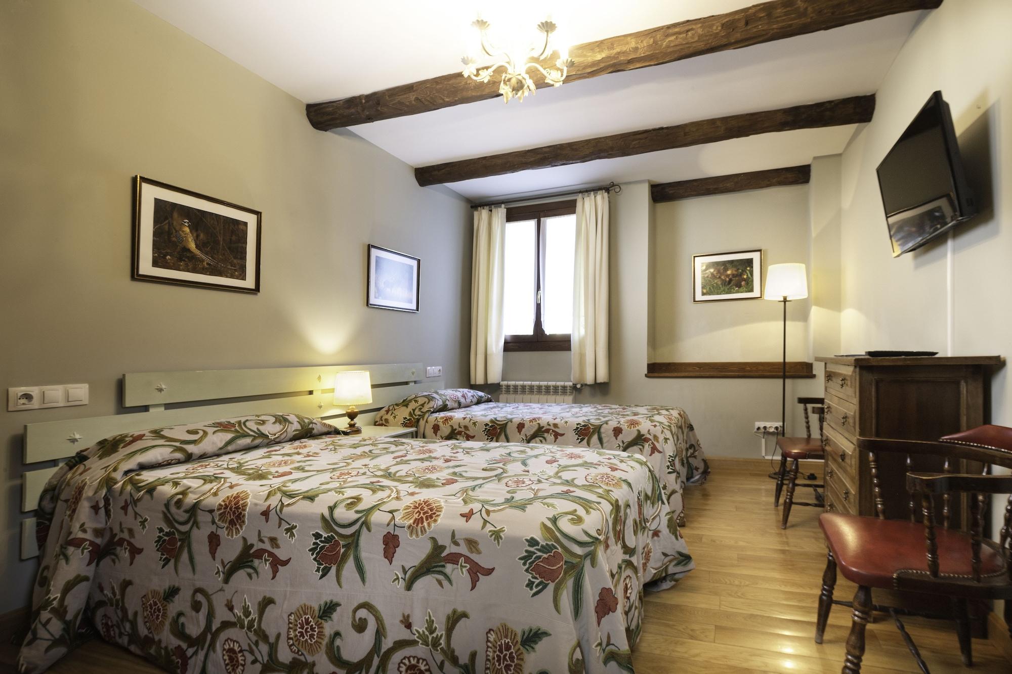 Hotel Conde Aznar Jaca Exterior foto